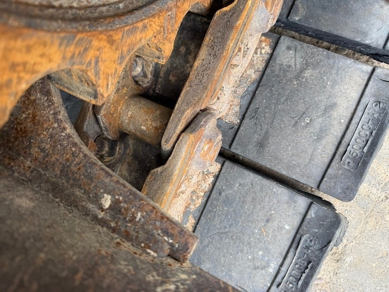 Bandgrävare Hitachi ZX 135 US-5B: bild 8 Bandgrävare Hitachi ZX 135 US-5B: bild 8