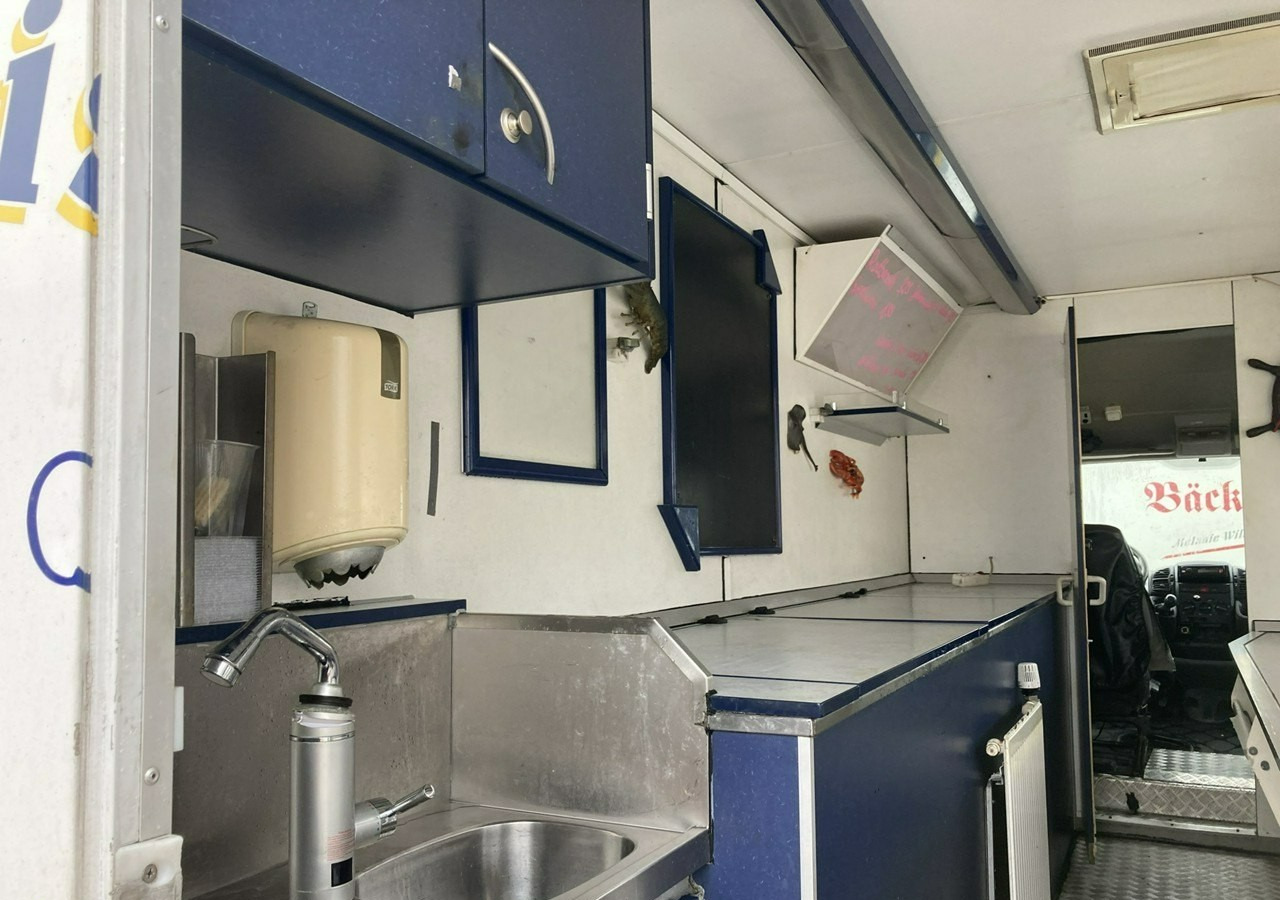 Fiat Ducato Autosklep mięso-ryba Gastronomiczny Food Truck Foodtruck sklep 2004 - Matbil, Transportbil: bild 4 Fiat Ducato Autosklep mięso-ryba Gastronomiczny Food Truck Foodtruck sklep 2004 - Matbil, Transportbil: bild 4