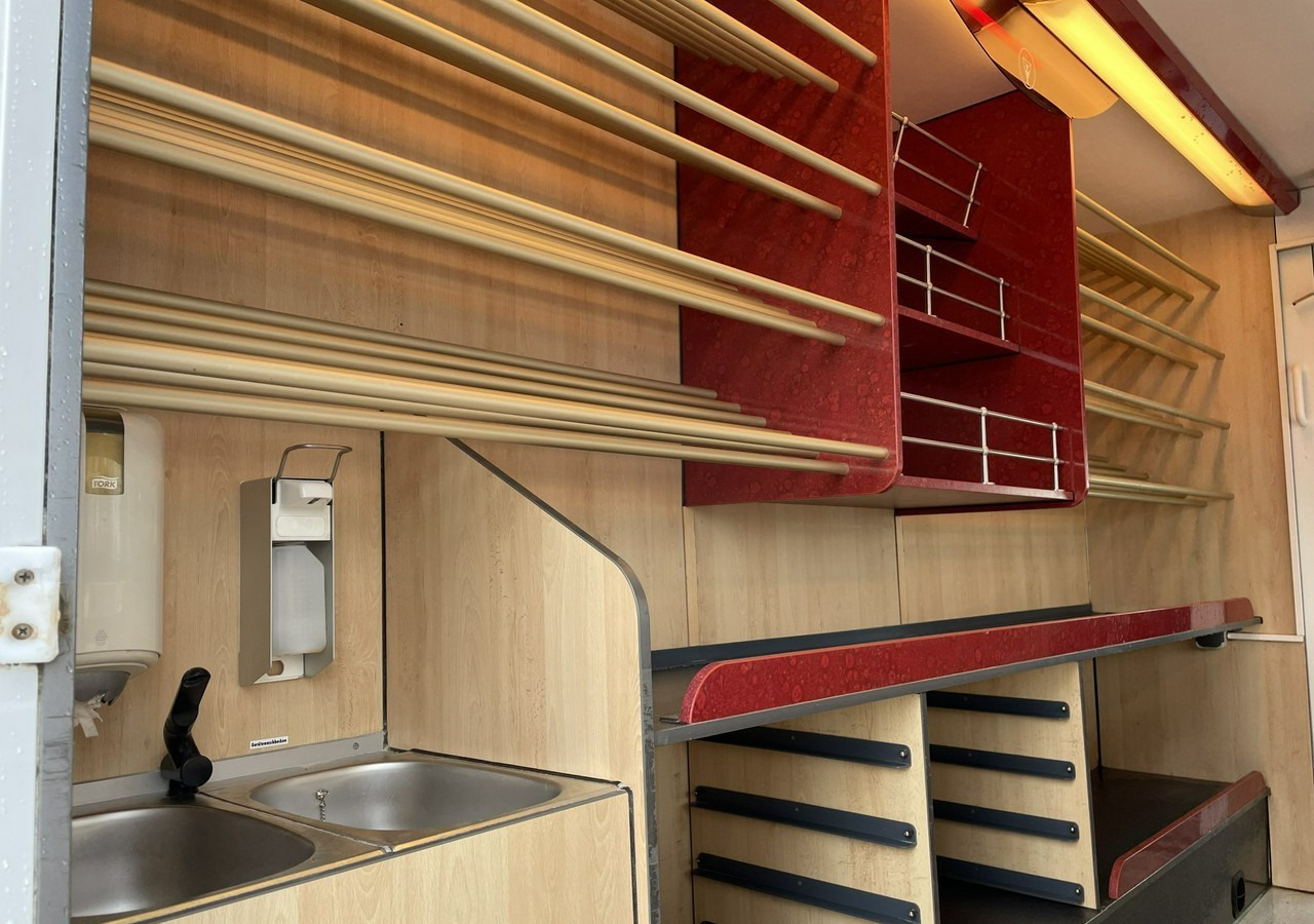 Fiat Ducato Autosklep pieczywa Gastronomiczny Food Truck Foodtruck sklep Borco - Matbil: bild 3 Fiat Ducato Autosklep pieczywa Gastronomiczny Food Truck Foodtruck sklep Borco - Matbil: bild 3