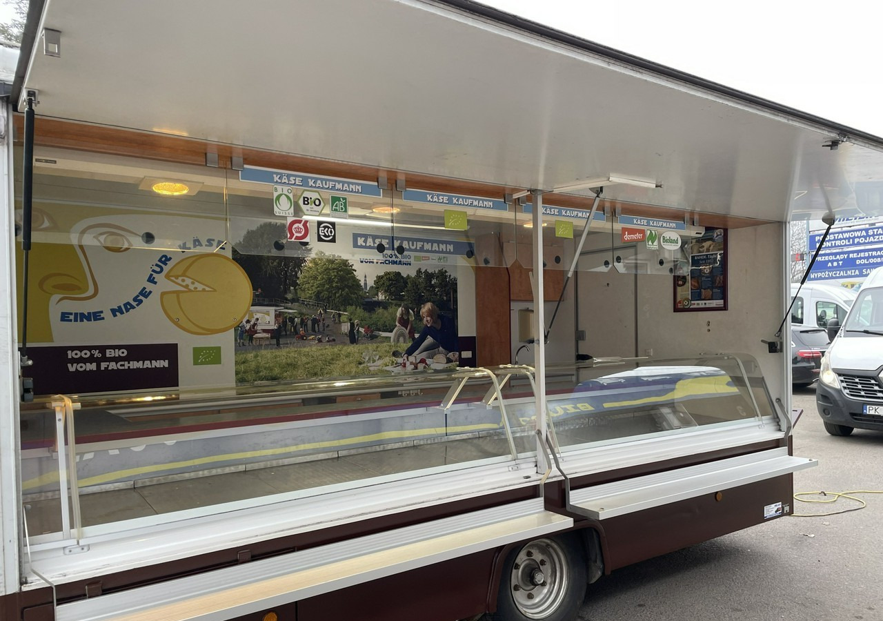 Fiat Ducato Autosklep przyczepa Gastronomiczny Food Truck Foodtruck sklep Borco - Försäljningsvagn: bild 1 Fiat Ducato Autosklep przyczepa Gastronomiczny Food Truck Foodtruck sklep Borco - Försäljningsvagn: bild 1