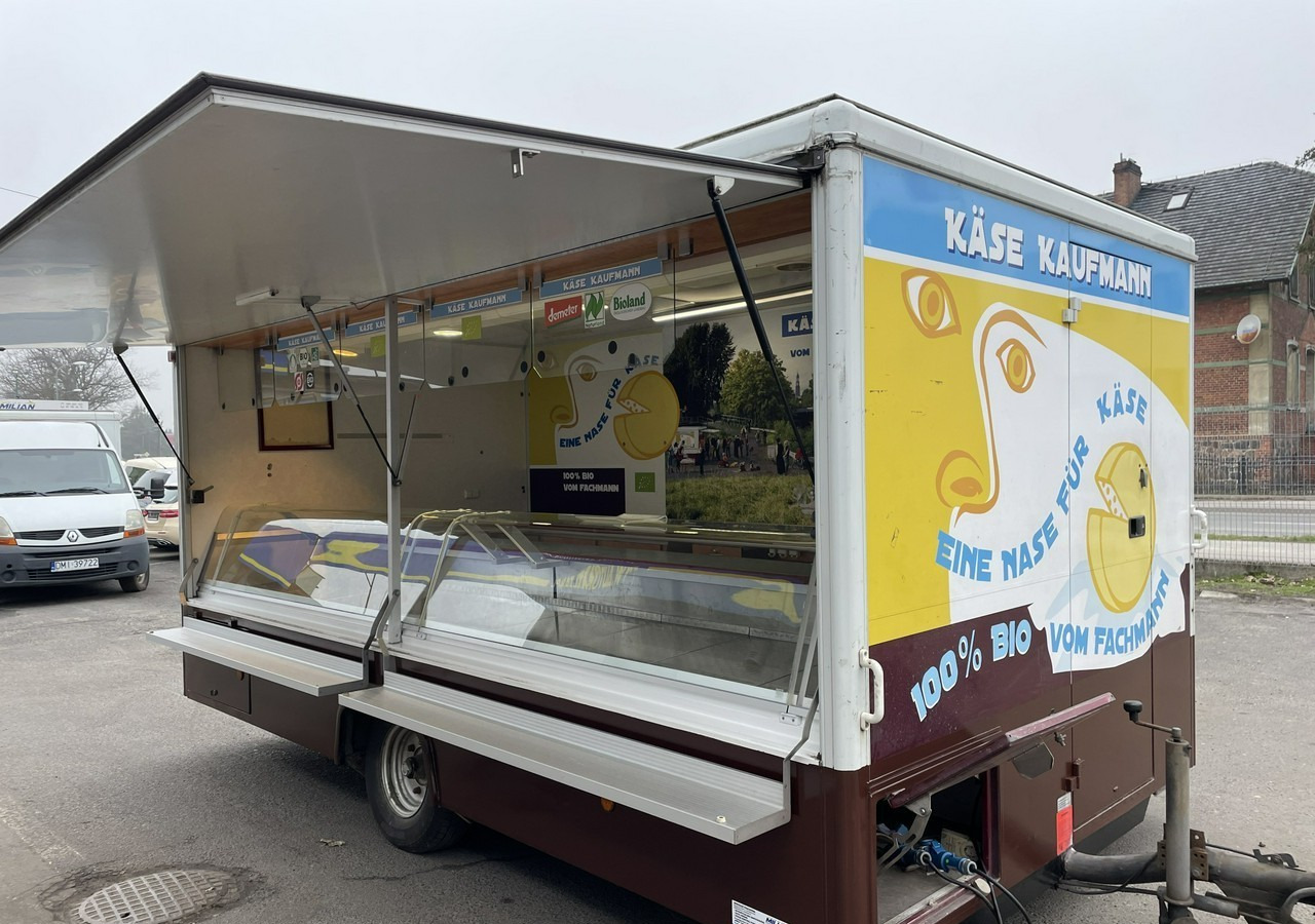 Fiat Ducato Autosklep przyczepa Gastronomiczny Food Truck Foodtruck sklep Borco - Försäljningsvagn: bild 2 Fiat Ducato Autosklep przyczepa Gastronomiczny Food Truck Foodtruck sklep Borco - Försäljningsvagn: bild 2