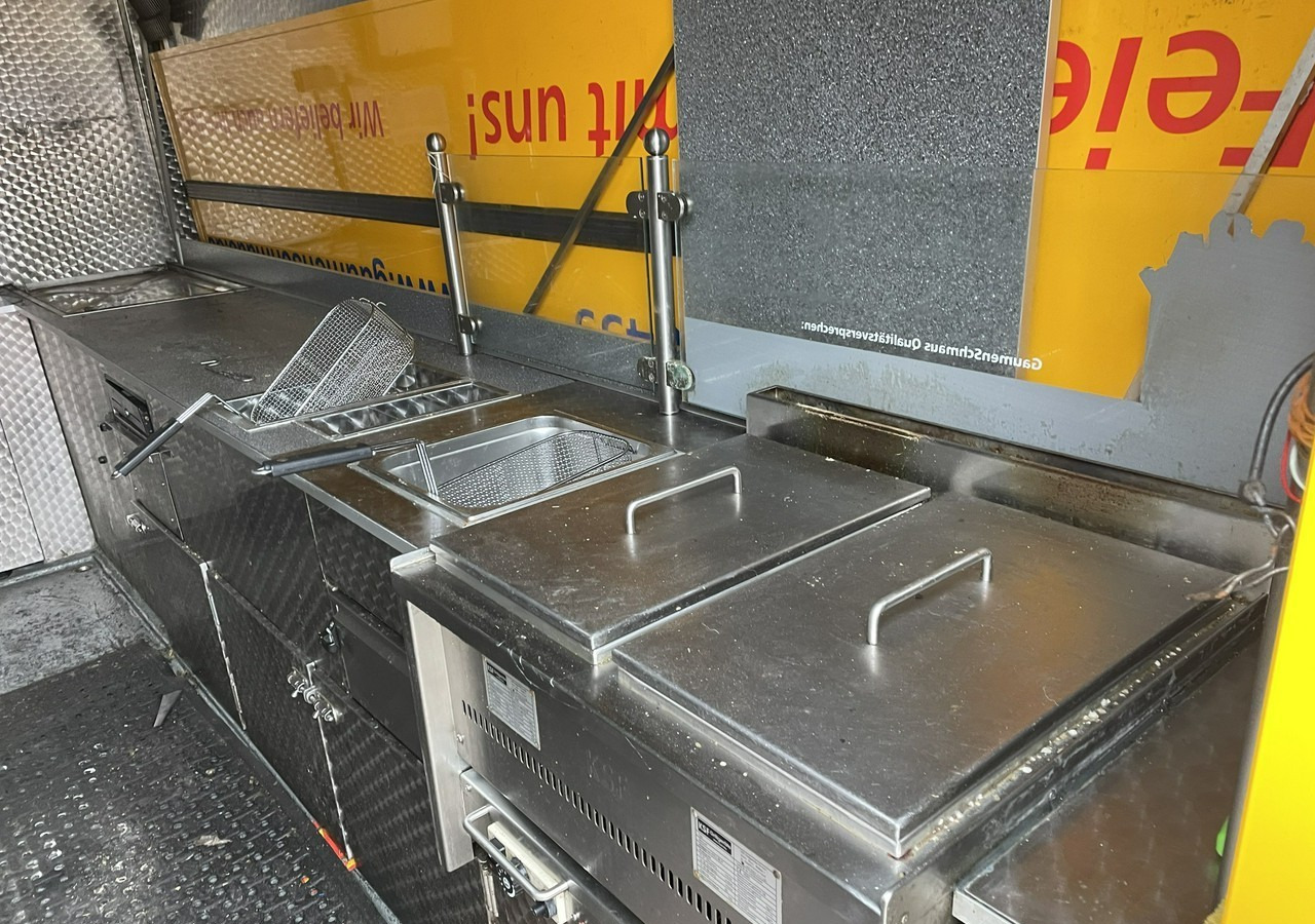 Fiat Ducato Ducato Autogrill Autosklep Foodtruck food truck Gastronomiczny 2018 - Matbil: bild 4 Fiat Ducato Ducato Autogrill Autosklep Foodtruck food truck Gastronomiczny 2018 - Matbil: bild 4