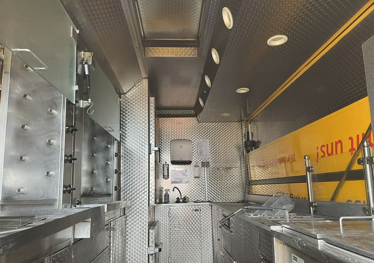 Fiat Ducato Ducato Autogrill Autosklep Foodtruck food truck Gastronomiczny 2018 - Matbil: bild 2 Fiat Ducato Ducato Autogrill Autosklep Foodtruck food truck Gastronomiczny 2018 - Matbil: bild 2