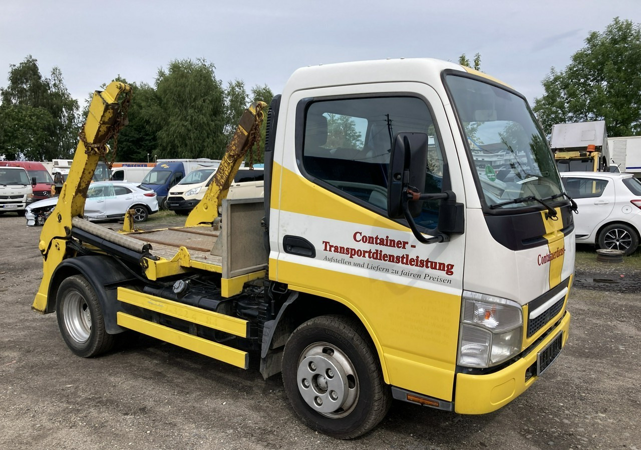 Inna Inny PFAU Canter Fuso Bramowiec do wywozu kontenerów Klina 2009 - Liftdumper lastbil: bild 1 Inna Inny PFAU Canter Fuso Bramowiec do wywozu kontenerów Klina 2009 - Liftdumper lastbil: bild 1