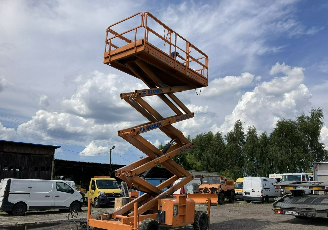 Inna Inny Podnośnik nożycowy Haulotte H15SDX 4x4 podpory 6905 mg 15 metrów - Saxlift: bild 3 Inna Inny Podnośnik nożycowy Haulotte H15SDX 4x4 podpory 6905 mg 15 metrów - Saxlift: bild 3