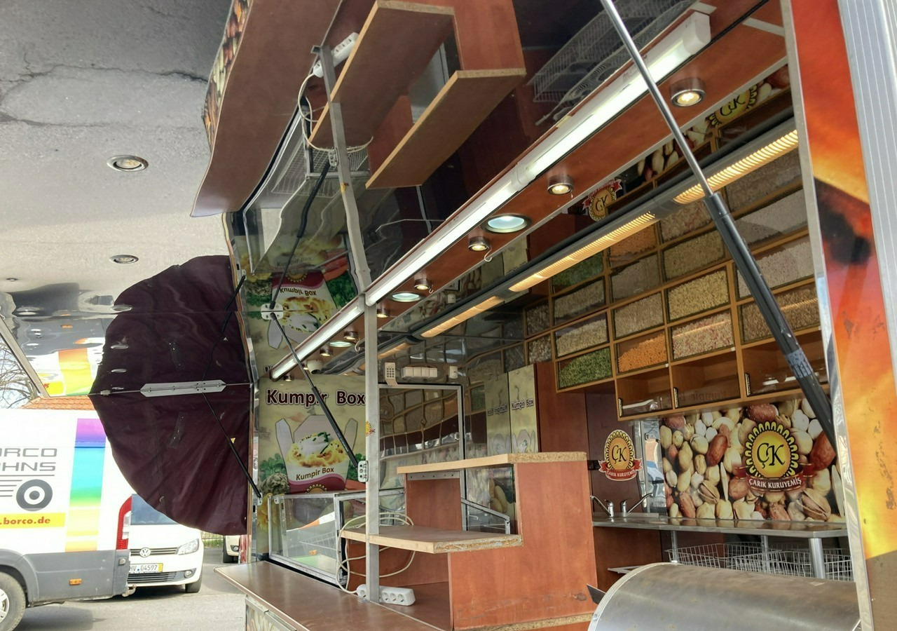 Inna Inny Przyczepa Autosklep Gastronomiczny Foodtruck Food Truck Sklep 2012 - Försäljningsvagn: bild 3 Inna Inny Przyczepa Autosklep Gastronomiczny Foodtruck Food Truck Sklep 2012 - Försäljningsvagn: bild 3