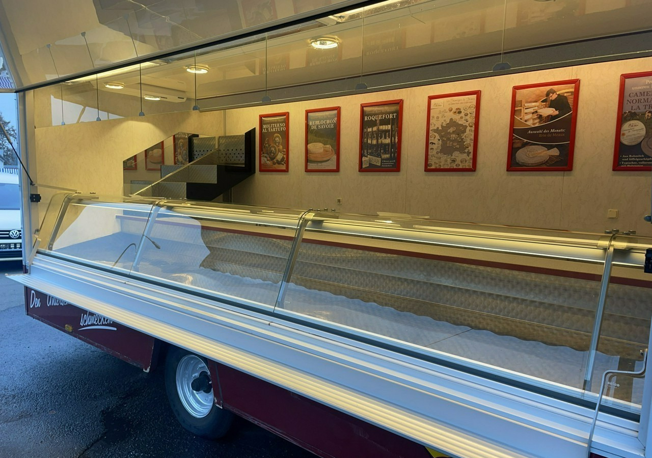 Inna Inny Przyczepa Gastronomiczna food truck foodtruck Autosklep Sklep bar - Försäljningsvagn: bild 3 Inna Inny Przyczepa Gastronomiczna food truck foodtruck Autosklep Sklep bar - Försäljningsvagn: bild 3