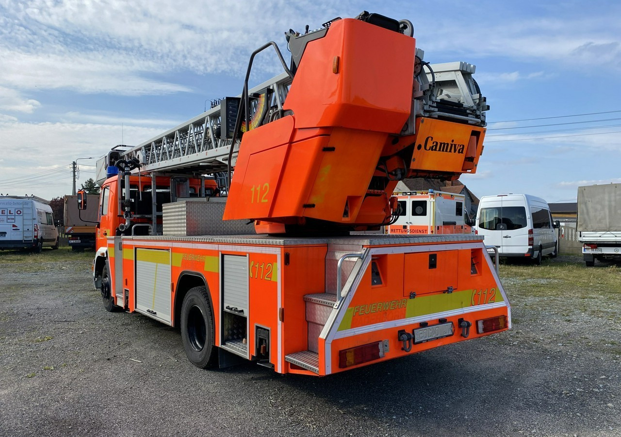 MAN Inny MAN MAN 15,264 Straż pożarna drabina Strażacka zwyżka 30metrów 1999 - Släck/ Räddningsvagn: bild 4 MAN Inny MAN MAN 15,264 Straż pożarna drabina Strażacka zwyżka 30metrów 1999 - Släck/ Räddningsvagn: bild 4