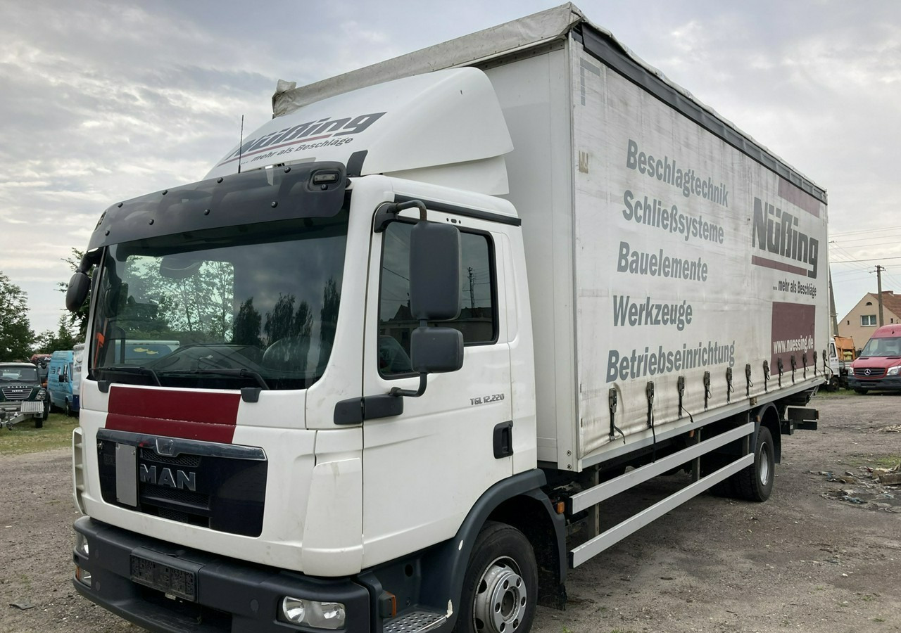 MAN Inny MAN MAN TGL 12.220 Skrzynia firana Plandeka hydro klapa 2014 - Transportbil med kapell: bild 2 MAN Inny MAN MAN TGL 12.220 Skrzynia firana Plandeka hydro klapa 2014 - Transportbil med kapell: bild 2