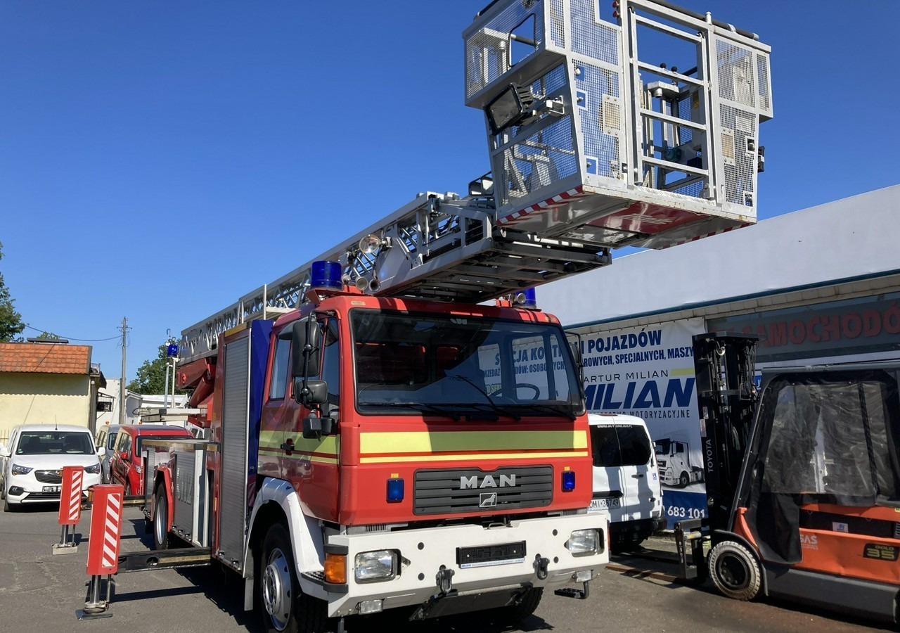 Leasa  MAN L 2000 MAN 15,280 Straż pożarna drabina Strażacka zwyżka 32m Metz Model 20 MAN L 2000 MAN 15,280 Straż pożarna drabina Strażacka zwyżka 32m Metz Model 20: bild 9