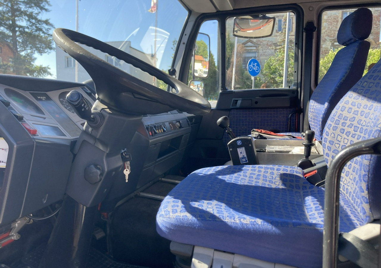 Leasa  MAN L 2000 MAN 15,280 Straż pożarna drabina Strażacka zwyżka 32m Metz Model 20 MAN L 2000 MAN 15,280 Straż pożarna drabina Strażacka zwyżka 32m Metz Model 20: bild 13