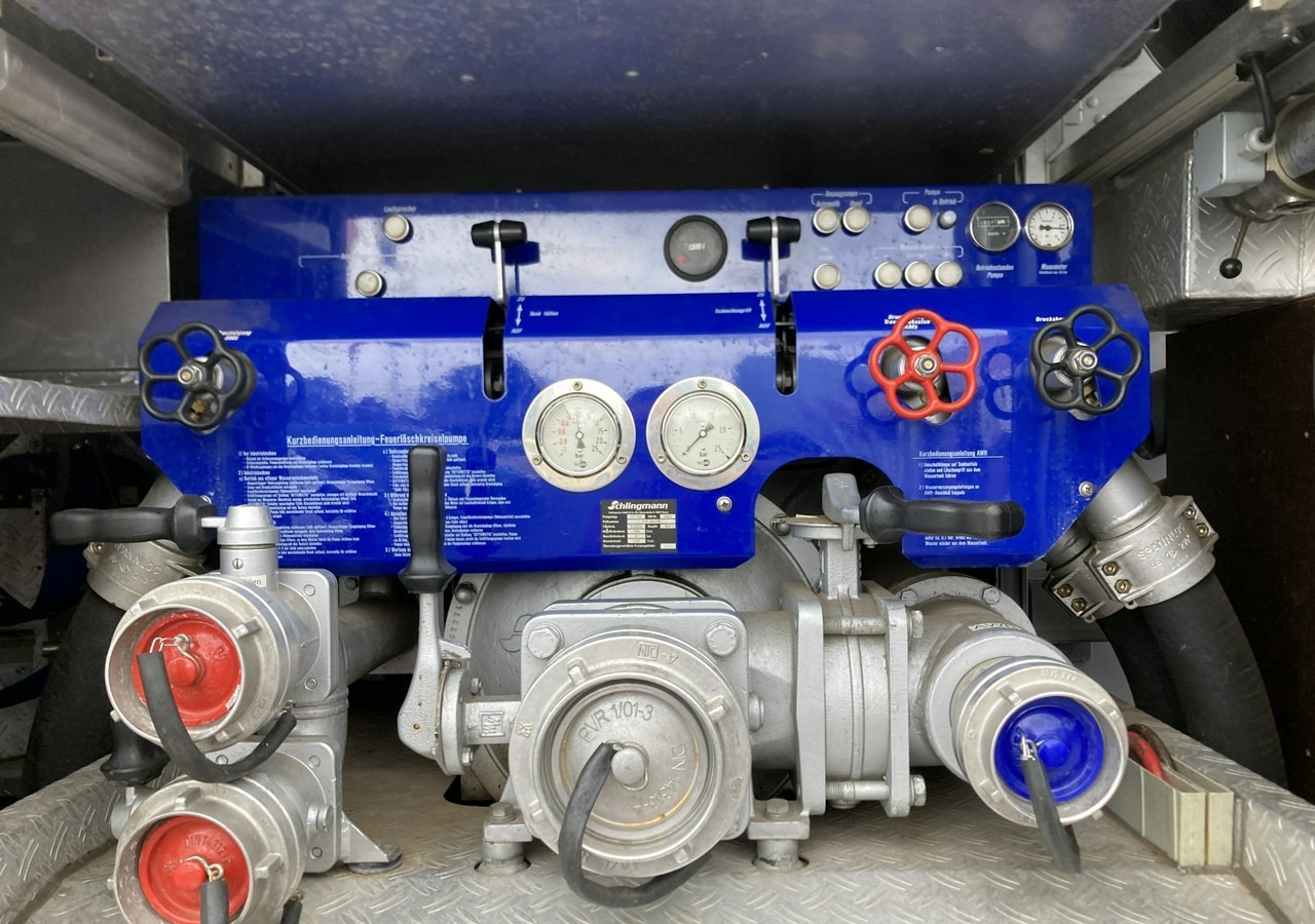 Leasa MAN MAN 15,250 Straż pożarna gaśnicza 9-oso 4X4 Wóz strażacki 2003 MAN 15,250 Straż pożarna gaśnicza 9-osobowa 4X4 Wóz strażacki 2003 MAN MAN 15,250 Straż pożarna gaśnicza 9-oso 4X4 Wóz strażacki 2003 MAN 15,250 Straż pożarna gaśnicza 9-osobowa 4X4 Wóz strażacki 2003: bild 7 Leasa MAN MAN 15,250 Straż pożarna gaśnicza 9-oso 4X4 Wóz strażacki 2003 MAN 15,250 Straż pożarna gaśnicza 9-osobowa 4X4 Wóz strażacki 2003 MAN MAN 15,250 Straż pożarna gaśnicza 9-oso 4X4 Wóz strażacki 2003 MAN 15,250 Straż pożarna gaśnicza 9-osobowa 4X4 Wóz strażacki 2003: bild 7