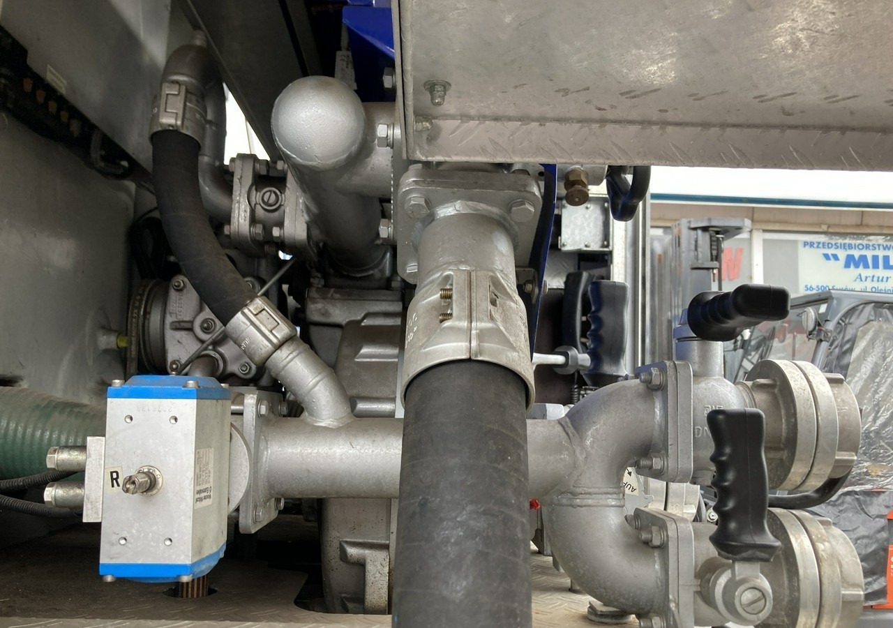 Leasa MAN MAN 15,250 Straż pożarna gaśnicza 9-oso 4X4 Wóz strażacki 2003 MAN 15,250 Straż pożarna gaśnicza 9-osobowa 4X4 Wóz strażacki 2003 MAN MAN 15,250 Straż pożarna gaśnicza 9-oso 4X4 Wóz strażacki 2003 MAN 15,250 Straż pożarna gaśnicza 9-osobowa 4X4 Wóz strażacki 2003: bild 15 Leasa MAN MAN 15,250 Straż pożarna gaśnicza 9-oso 4X4 Wóz strażacki 2003 MAN 15,250 Straż pożarna gaśnicza 9-osobowa 4X4 Wóz strażacki 2003 MAN MAN 15,250 Straż pożarna gaśnicza 9-oso 4X4 Wóz strażacki 2003 MAN 15,250 Straż pożarna gaśnicza 9-osobowa 4X4 Wóz strażacki 2003: bild 15