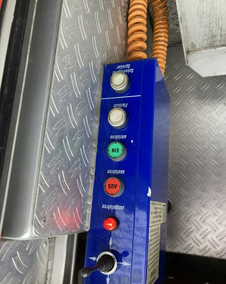 Leasa MAN MAN 15,250 Straż pożarna gaśnicza 9-oso 4X4 Wóz strażacki 2003 MAN 15,250 Straż pożarna gaśnicza 9-osobowa 4X4 Wóz strażacki 2003 MAN MAN 15,250 Straż pożarna gaśnicza 9-oso 4X4 Wóz strażacki 2003 MAN 15,250 Straż pożarna gaśnicza 9-osobowa 4X4 Wóz strażacki 2003: bild 10 Leasa MAN MAN 15,250 Straż pożarna gaśnicza 9-oso 4X4 Wóz strażacki 2003 MAN 15,250 Straż pożarna gaśnicza 9-osobowa 4X4 Wóz strażacki 2003 MAN MAN 15,250 Straż pożarna gaśnicza 9-oso 4X4 Wóz strażacki 2003 MAN 15,250 Straż pożarna gaśnicza 9-osobowa 4X4 Wóz strażacki 2003: bild 10