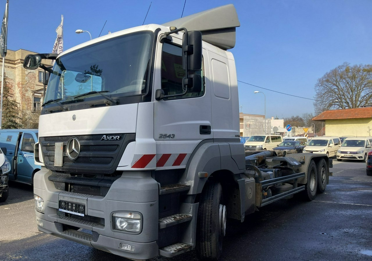 Mercedes-Benz Inny Mercedes-Benz Mercedes Axor 2543 Hakowiec bramowiec MEILLER-KIPPER Model 2009 - Lastväxlare lastbil: bild 1 Mercedes-Benz Inny Mercedes-Benz Mercedes Axor 2543 Hakowiec bramowiec MEILLER-KIPPER Model 2009 - Lastväxlare lastbil: bild 1