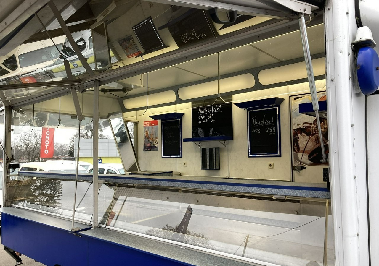 Mercedes-Benz Sprinter Sprinter Autosklep Gastronomiczny wędli Ryb Food Truck Foodtruck skl - Matbil: bild 3 Mercedes-Benz Sprinter Sprinter Autosklep Gastronomiczny wędli Ryb Food Truck Foodtruck skl - Matbil: bild 3