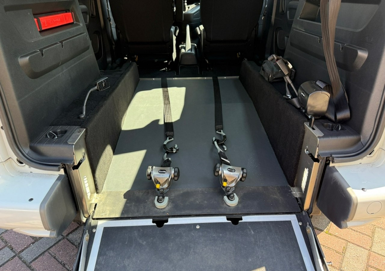 Opel Combo IV Opel Combo Life Niepełnosprawnych inwalida Rampa 32105 km Model 2022 - Personbil: bild 5 Opel Combo IV Opel Combo Life Niepełnosprawnych inwalida Rampa 32105 km Model 2022 - Personbil: bild 5