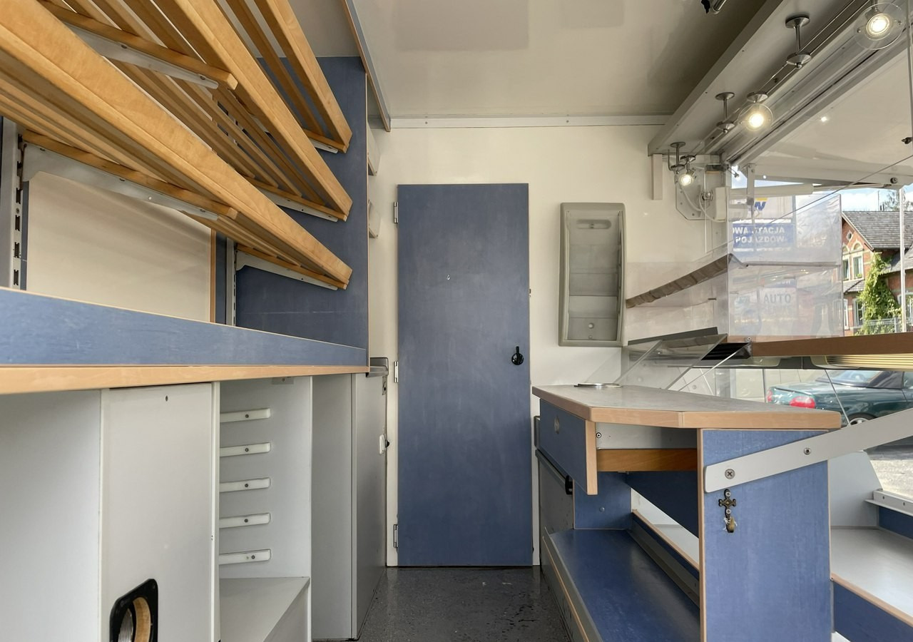 Opel Vivaro Autosklep pieczywa Sklep bar Gastronomiczny Food Truck Foodtruck 200 - Matbil: bild 2 Opel Vivaro Autosklep pieczywa Sklep bar Gastronomiczny Food Truck Foodtruck 200 - Matbil: bild 2