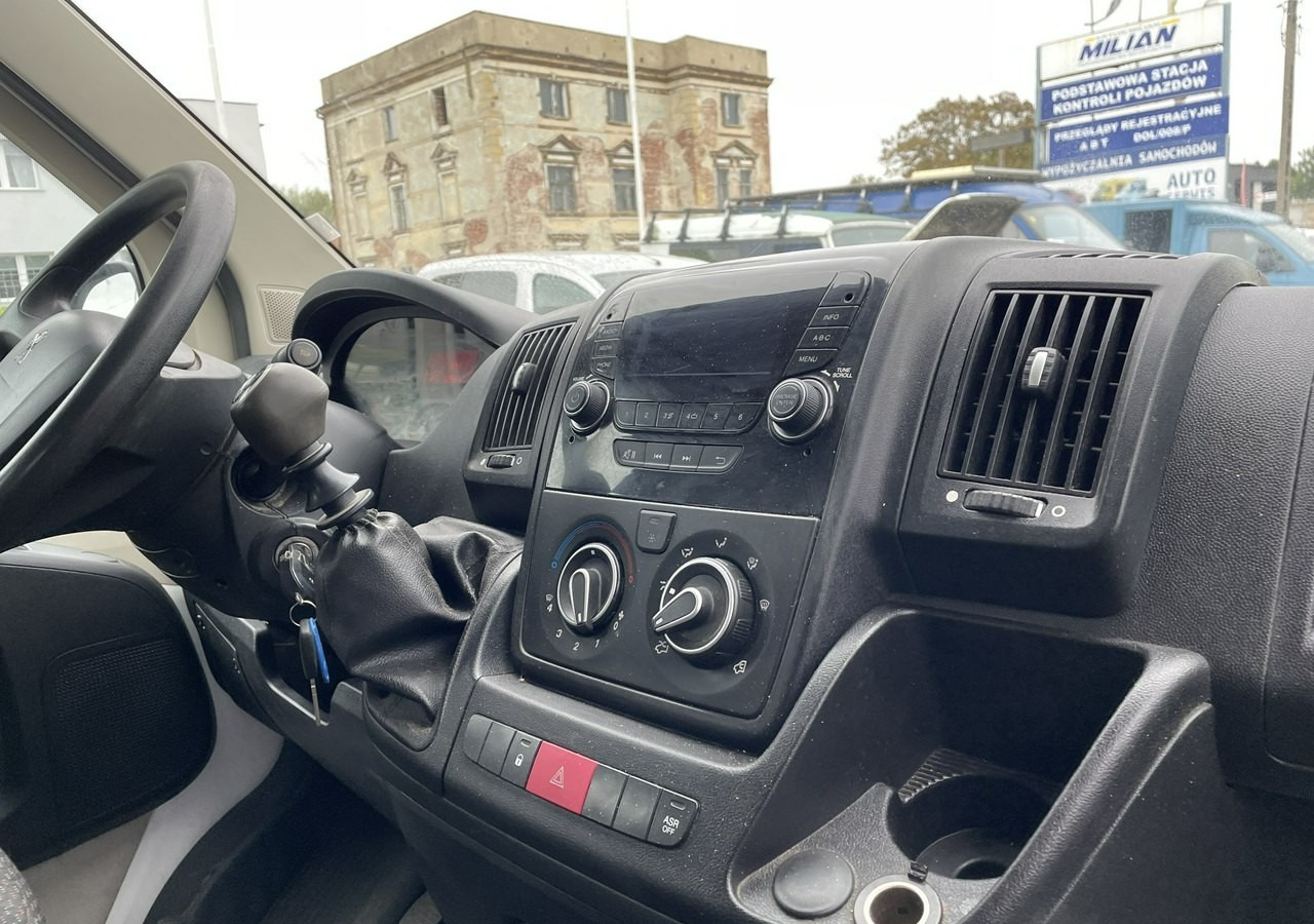 Peugeot Boxer Peugeot Boxer 2.0-130KM klima dokka Brygadówka doka 122tkm 2018 - Transportbil med flak, Dubbelhytt transportbil: bild 5 Peugeot Boxer Peugeot Boxer 2.0-130KM klima dokka Brygadówka doka 122tkm 2018 - Transportbil med flak, Dubbelhytt transportbil: bild 5