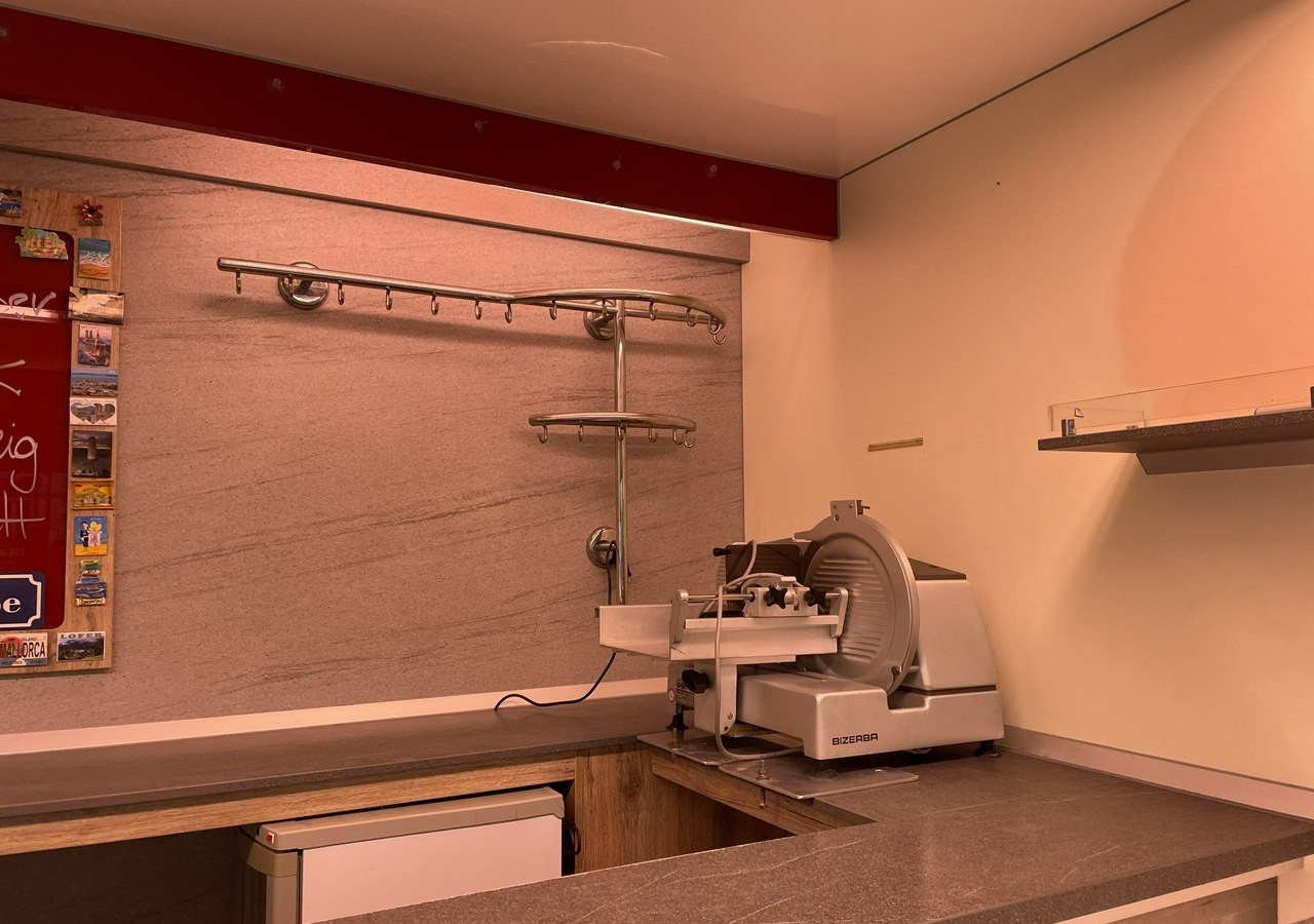 Renault Master Autosklep wędlin Gastronomiczna food truck foodtruck sklep Borco 202 - Matbil: bild 4 Renault Master Autosklep wędlin Gastronomiczna food truck foodtruck sklep Borco 202 - Matbil: bild 4