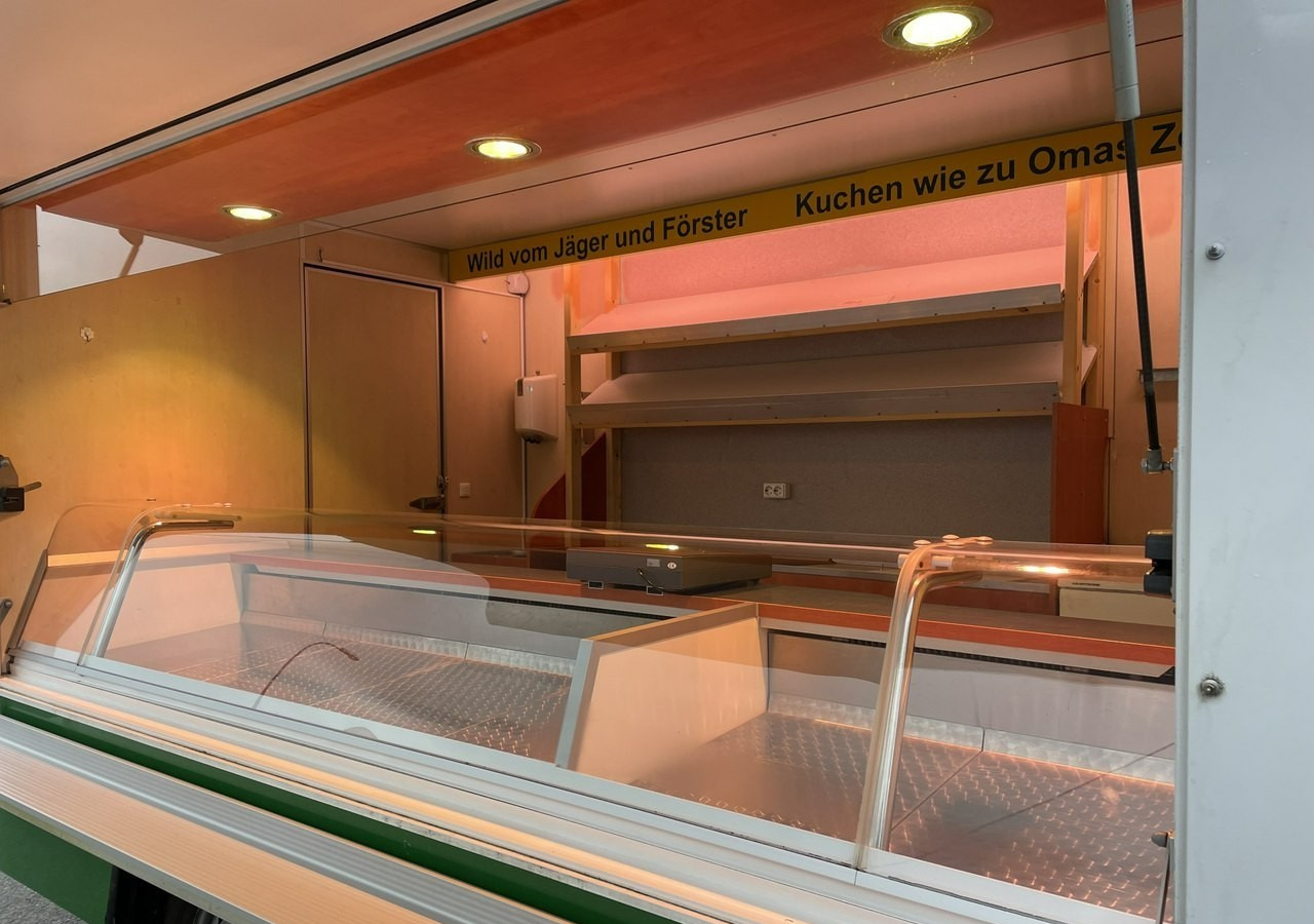 Renault Master Autosklep wędlin Gastronomiczny Food Truck Foodtruck Sklep Borco 200 - Matbil: bild 4 Renault Master Autosklep wędlin Gastronomiczny Food Truck Foodtruck Sklep Borco 200 - Matbil: bild 4