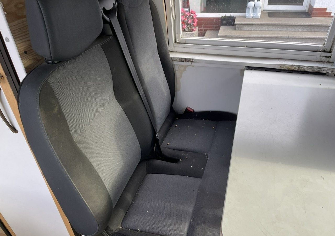 Skåpbil Renault Master Master 2.3-125 KM Ala - Kamper Klima Projekt do skończenia 2010: bild 9 Skåpbil Renault Master Master 2.3-125 KM Ala - Kamper Klima Projekt do skończenia 2010: bild 9