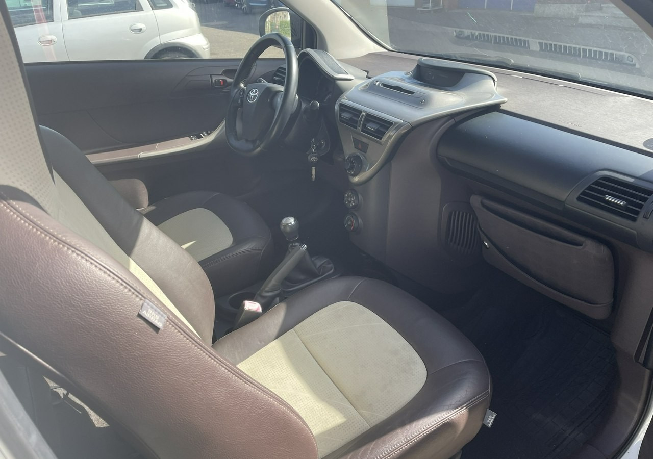 Toyota IQ Toyota iQ Klima - Hatchback/ Halvkombi: bild 4 Toyota IQ Toyota iQ Klima - Hatchback/ Halvkombi: bild 4