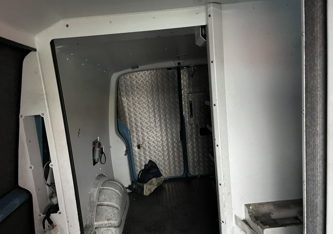 Volkswagen Transporter T6 Transporter Bankowóz kuloodporny opanceżony Model 2018 - Pansarbil: bild 4 Volkswagen Transporter T6 Transporter Bankowóz kuloodporny opanceżony Model 2018 - Pansarbil: bild 4