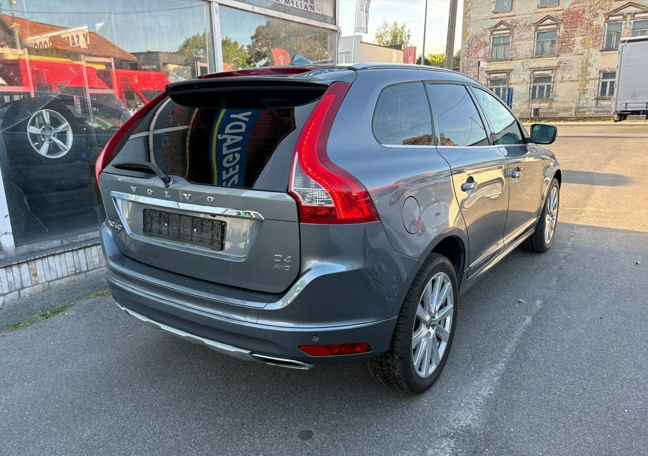 Volvo XC60 I Volvo XC 60 2,4 D4 AWD 190KM Summum Navi Panorama Skóry Kamera 2017 - SUV: bild 3 Volvo XC60 I Volvo XC 60 2,4 D4 AWD 190KM Summum Navi Panorama Skóry Kamera 2017 - SUV: bild 3