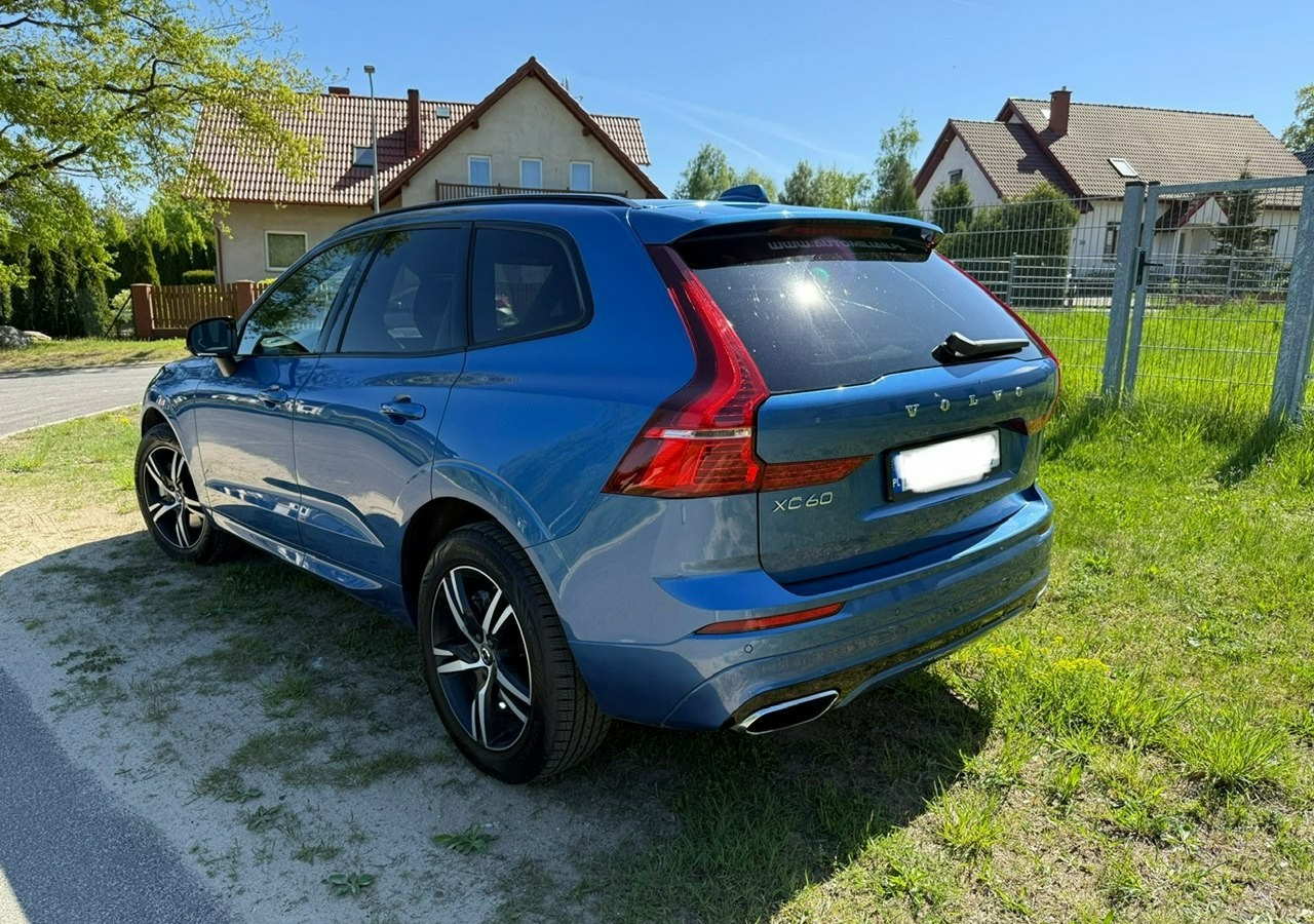 Volvo XC60 II XC60 R-design 2.0D5 235KM Automat Navi Kamery360 Panorama HAK Harman - SUV: bild 4 Volvo XC60 II XC60 R-design 2.0D5 235KM Automat Navi Kamery360 Panorama HAK Harman - SUV: bild 4