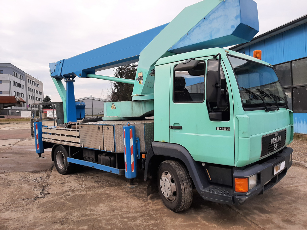 MAN BISON TKA30 - Billift: bild 1 MAN BISON TKA30 - Billift: bild 1