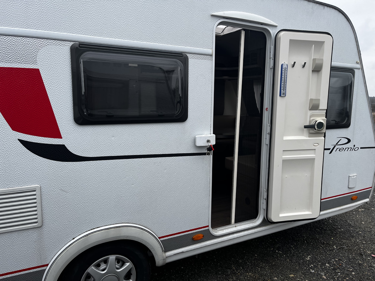 Bürstner Premio 530 TL Mover Dachklimaanlage Einzelbetten - Husvagn: bild 5 Bürstner Premio 530 TL Mover Dachklimaanlage Einzelbetten - Husvagn: bild 5