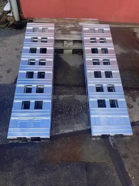 HH Aluminium oprijplanken 13 ton - Lastramp: bild 1 HH Aluminium oprijplanken 13 ton - Lastramp: bild 1