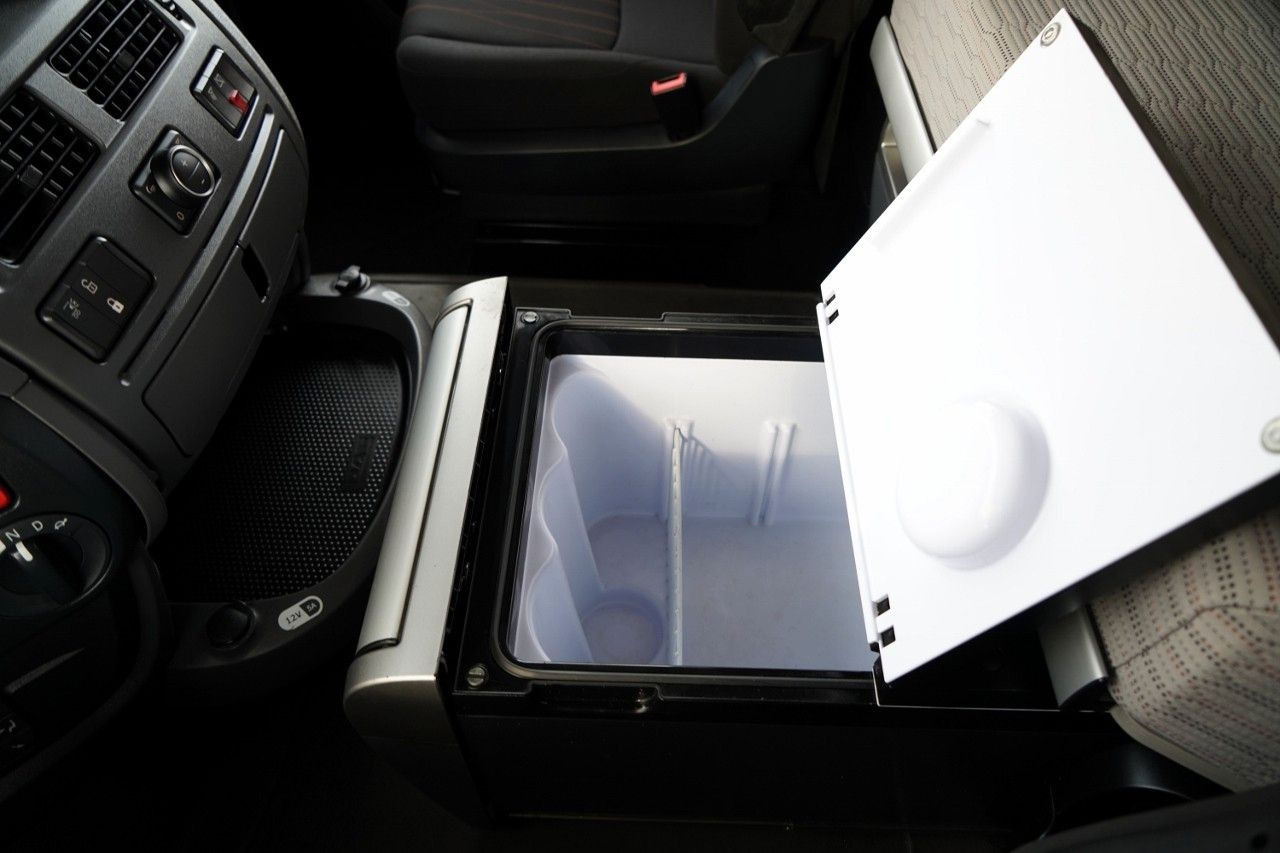 Dragbil DAF XF 480 / SPACE CAB / RETARDER / OPONY 100%: bild 26