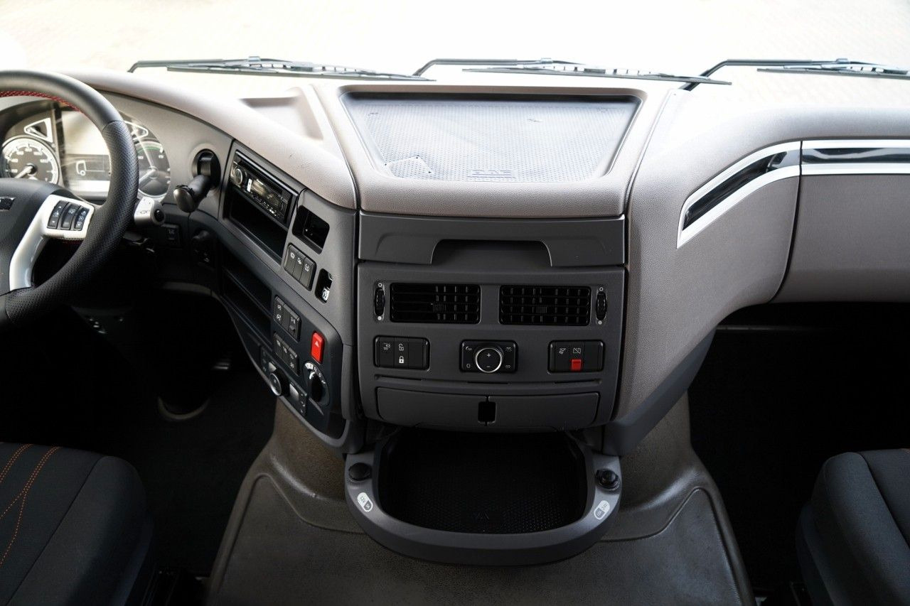 Dragbil DAF XF 480 / SPACE CAB / RETARDER / OPONY 100%: bild 31