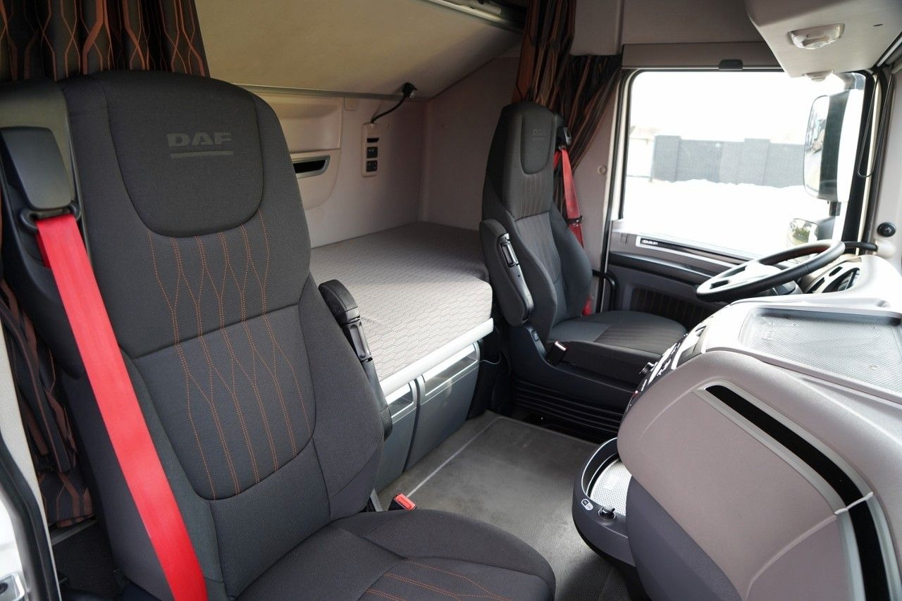 Dragbil DAF XF 480 / SPACE CAB / RETARDER / OPONY 100%: bild 36