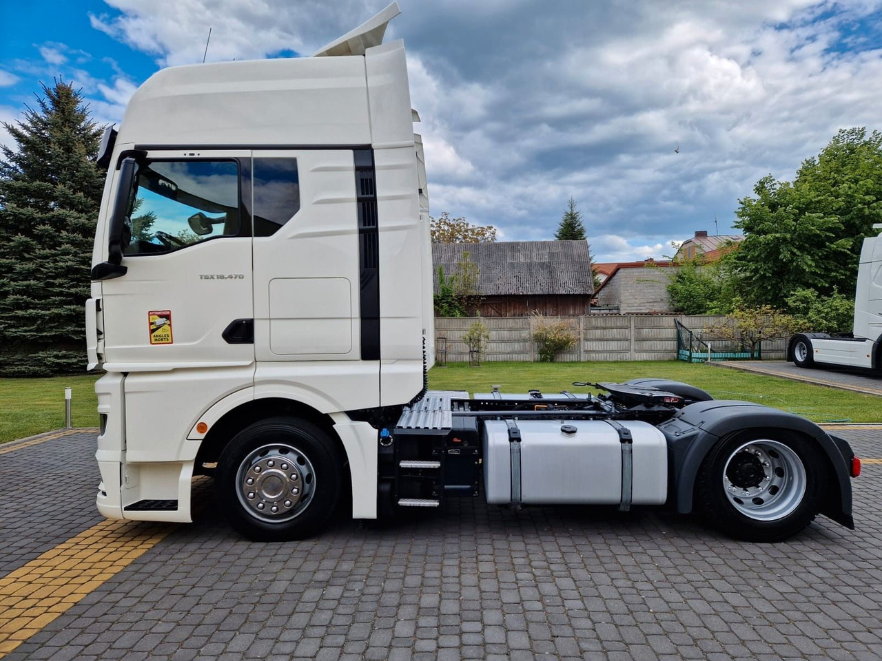 MAN TGX 18.470 / MEGA / XXL / LOWDECK / EURO 6 / - Dragbil: bild 4 MAN TGX 18.470 / MEGA / XXL / LOWDECK / EURO 6 / - Dragbil: bild 4