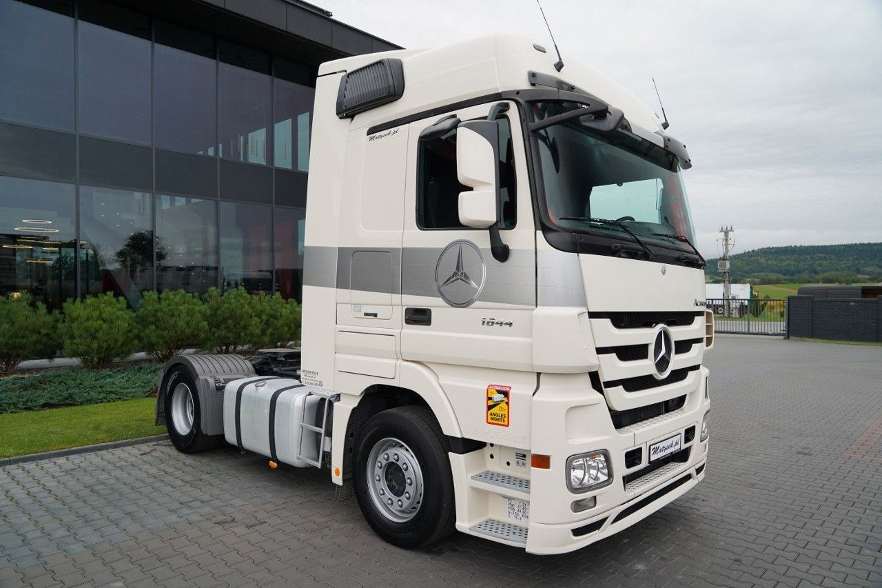 Mercedes-Benz ACTROS 1844 / HYDRAULIKA / 2010 / - Dragbil: bild 2 Mercedes-Benz ACTROS 1844 / HYDRAULIKA / 2010 / - Dragbil: bild 2