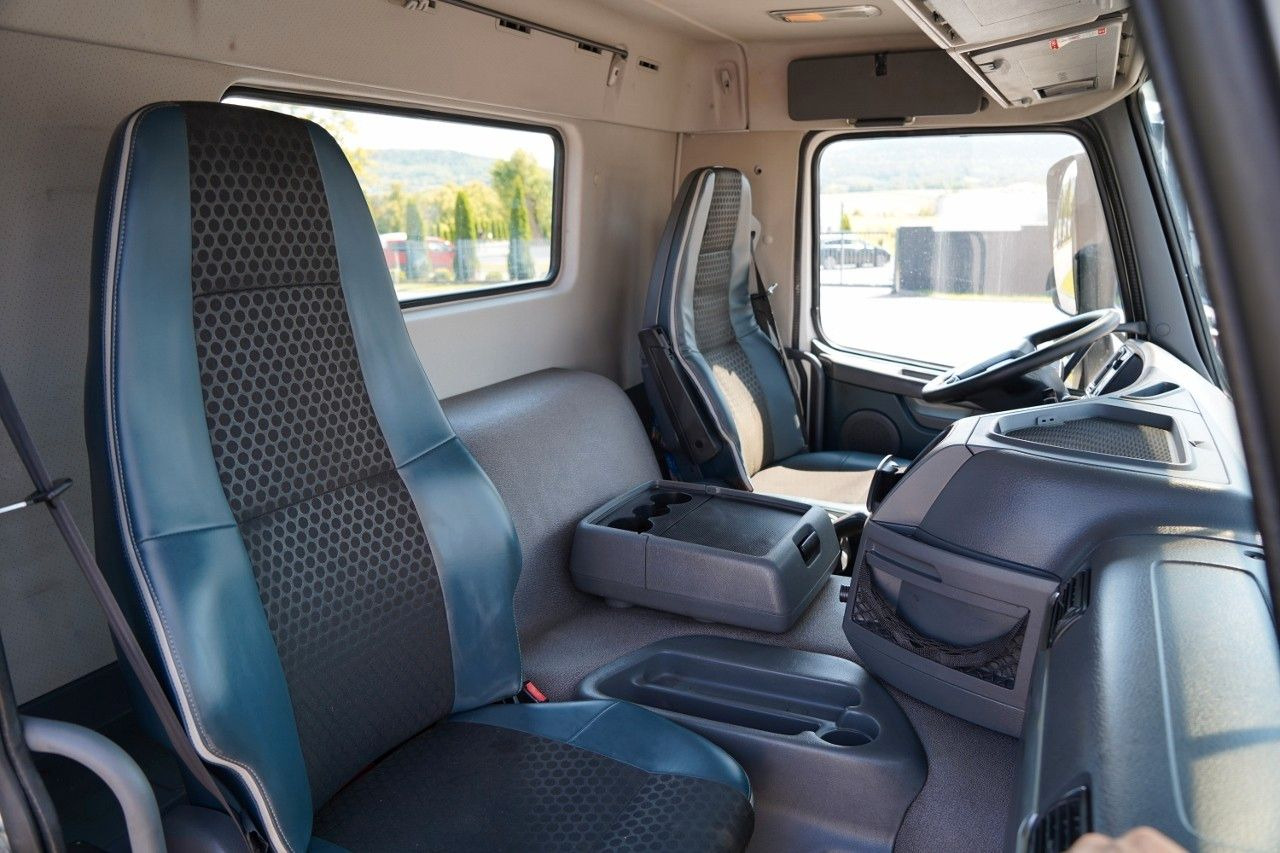 Dragbil Volvo FM 380 / PEŁNY ADR / NISKA KABINA / DZIENNA KABI: bild 17