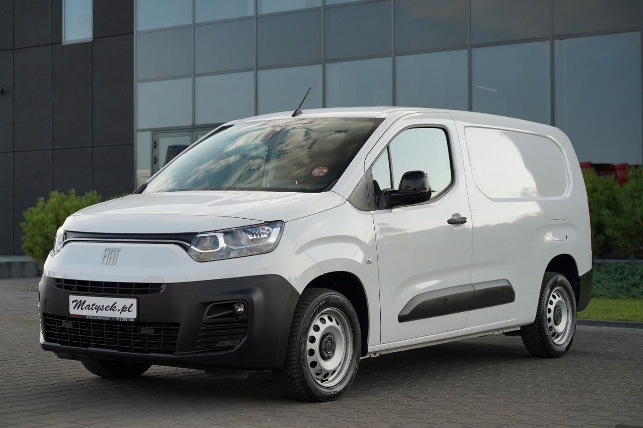 Fiat DOBLO / FURGON / BLASZAK / 2023 R / SPROWADZON - Små skåpbil: bild 1 Fiat DOBLO / FURGON / BLASZAK / 2023 R / SPROWADZON - Små skåpbil: bild 1
