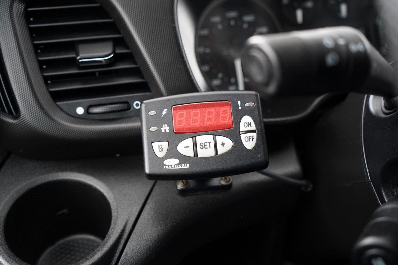 Kylbil Iveco DAILY / 35-130 / HI-MATIC / CHŁODNIA 3,5 M / AGR: bild 35 Kylbil Iveco DAILY / 35-130 / HI-MATIC / CHŁODNIA 3,5 M / AGR: bild 35