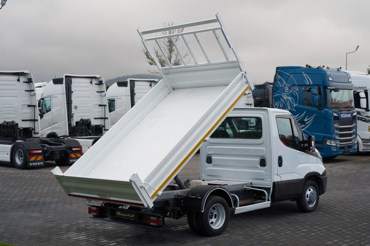 Iveco DAILY 35-130 / WYWROTKA TYLNOZSYPOWA / BLIŹNIAK - Transportbil med tippflak: bild 4 Iveco DAILY 35-130 / WYWROTKA TYLNOZSYPOWA / BLIŹNIAK - Transportbil med tippflak: bild 4