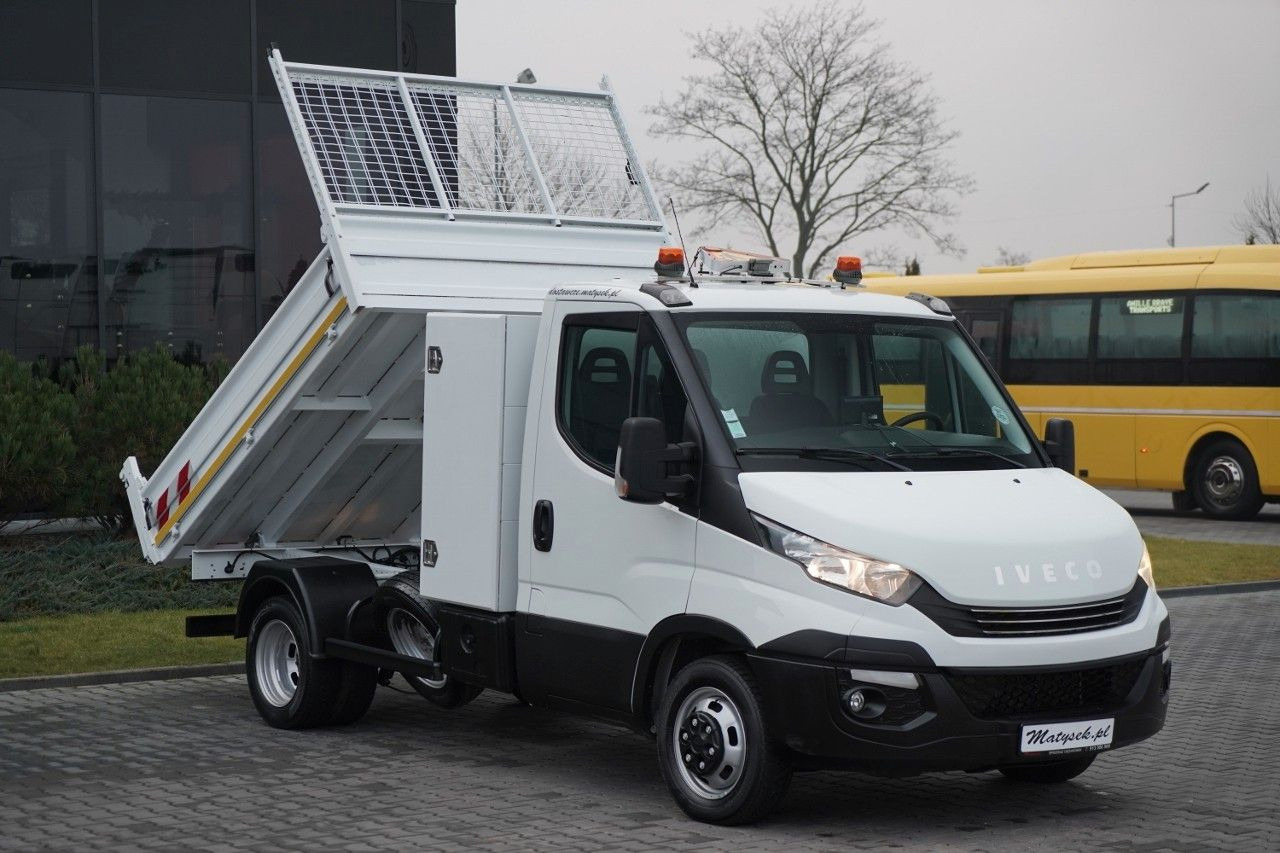 Iveco DAILY 35-160 / WYWROTKA TYLNOZSYPOWA / BLOKADA - Transportbil med tippflak: bild 2 Iveco DAILY 35-160 / WYWROTKA TYLNOZSYPOWA / BLOKADA - Transportbil med tippflak: bild 2