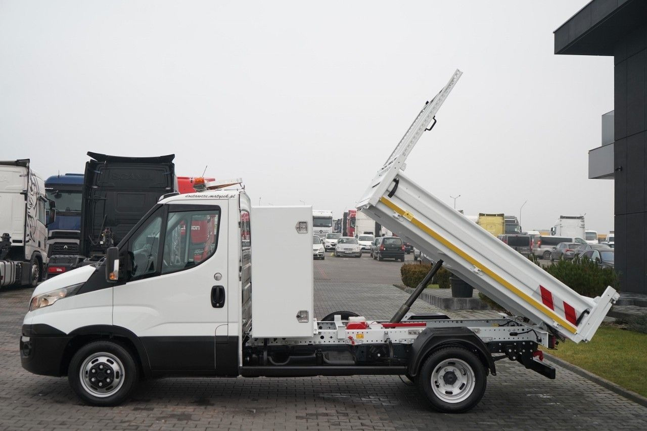 Iveco DAILY 35-160 / WYWROTKA TYLNOZSYPOWA / BLOKADA - Transportbil med tippflak: bild 3 Iveco DAILY 35-160 / WYWROTKA TYLNOZSYPOWA / BLOKADA - Transportbil med tippflak: bild 3