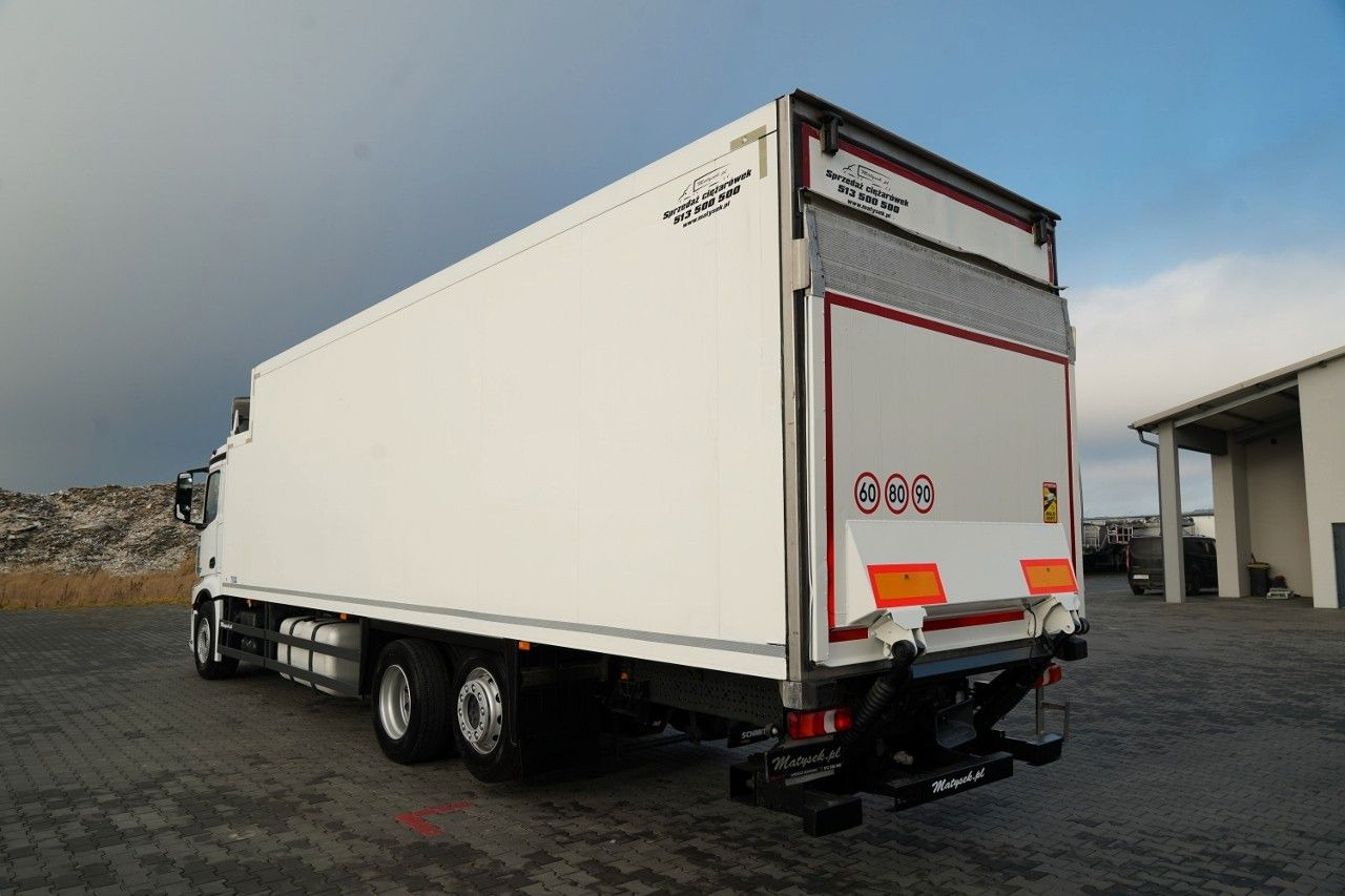 Scania ACTROS 2542 / 6X2 / CHŁODNIA / SOLÓWKA / AGREGAT - Kylbil lastbil: bild 3 Scania ACTROS 2542 / 6X2 / CHŁODNIA / SOLÓWKA / AGREGAT - Kylbil lastbil: bild 3