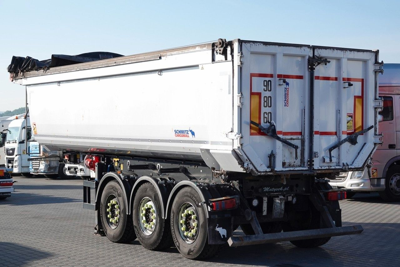 Schmitz Cargobull WYWROTKA 30 m3 / STALOWA / RYNNA WANNA HP / OŚ P - Tippbil semitrailer: bild 4 Schmitz Cargobull WYWROTKA 30 m3 / STALOWA / RYNNA WANNA HP / OŚ P - Tippbil semitrailer: bild 4