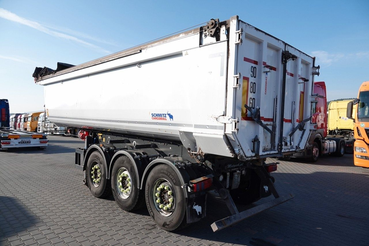 Schmitz Cargobull WYWROTKA 30 m3 / STALOWA / RYNNA WANNA HP / OŚ P - Tippbil semitrailer: bild 3 Schmitz Cargobull WYWROTKA 30 m3 / STALOWA / RYNNA WANNA HP / OŚ P - Tippbil semitrailer: bild 3
