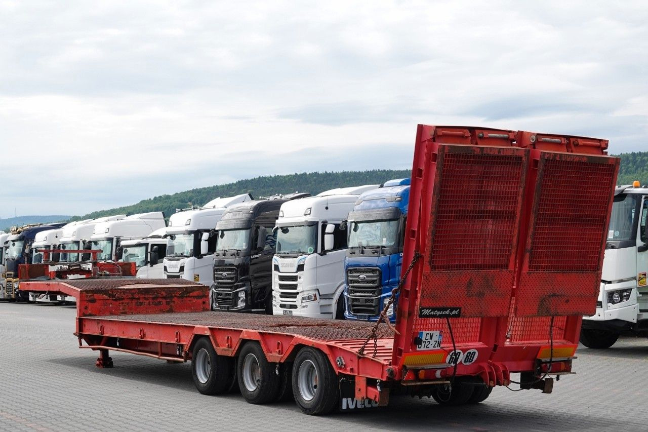 VEREM NACZEPA LAWETA NISKOPODWOZIE / NAJAZDY HYD - Låg lastare semitrailer: bild 3 VEREM NACZEPA LAWETA NISKOPODWOZIE / NAJAZDY HYD - Låg lastare semitrailer: bild 3