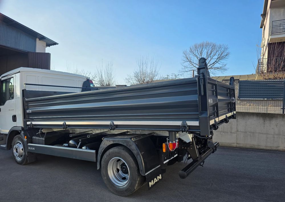 MAN TGL 12.250 /12.220 / ATEGO/ WYWROTKA / 2016 / NOWA ZABUDOWA - Tippbil lastbil: bild 2 MAN TGL 12.250 /12.220 / ATEGO/ WYWROTKA / 2016 / NOWA ZABUDOWA - Tippbil lastbil: bild 2