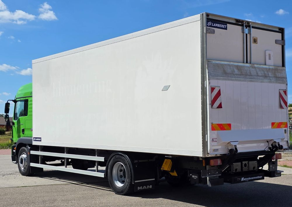 MAN TGM 18.340 / 18.290 / 15.290 / IZOTERMA / WINDA / 19PALET /E6 / SPROWADZONY / AUTOMAT / SYPIALKA / PIERWSZY WŁAŚCICIEL / BOCZNE DRZWI / STAN BARDZO DOBRY - Kylbil lastbil: bild 3 MAN TGM 18.340 / 18.290 / 15.290 / IZOTERMA / WINDA / 19PALET /E6 / SPROWADZONY / AUTOMAT / SYPIALKA / PIERWSZY WŁAŚCICIEL / BOCZNE DRZWI / STAN BARDZO DOBRY - Kylbil lastbil: bild 3
